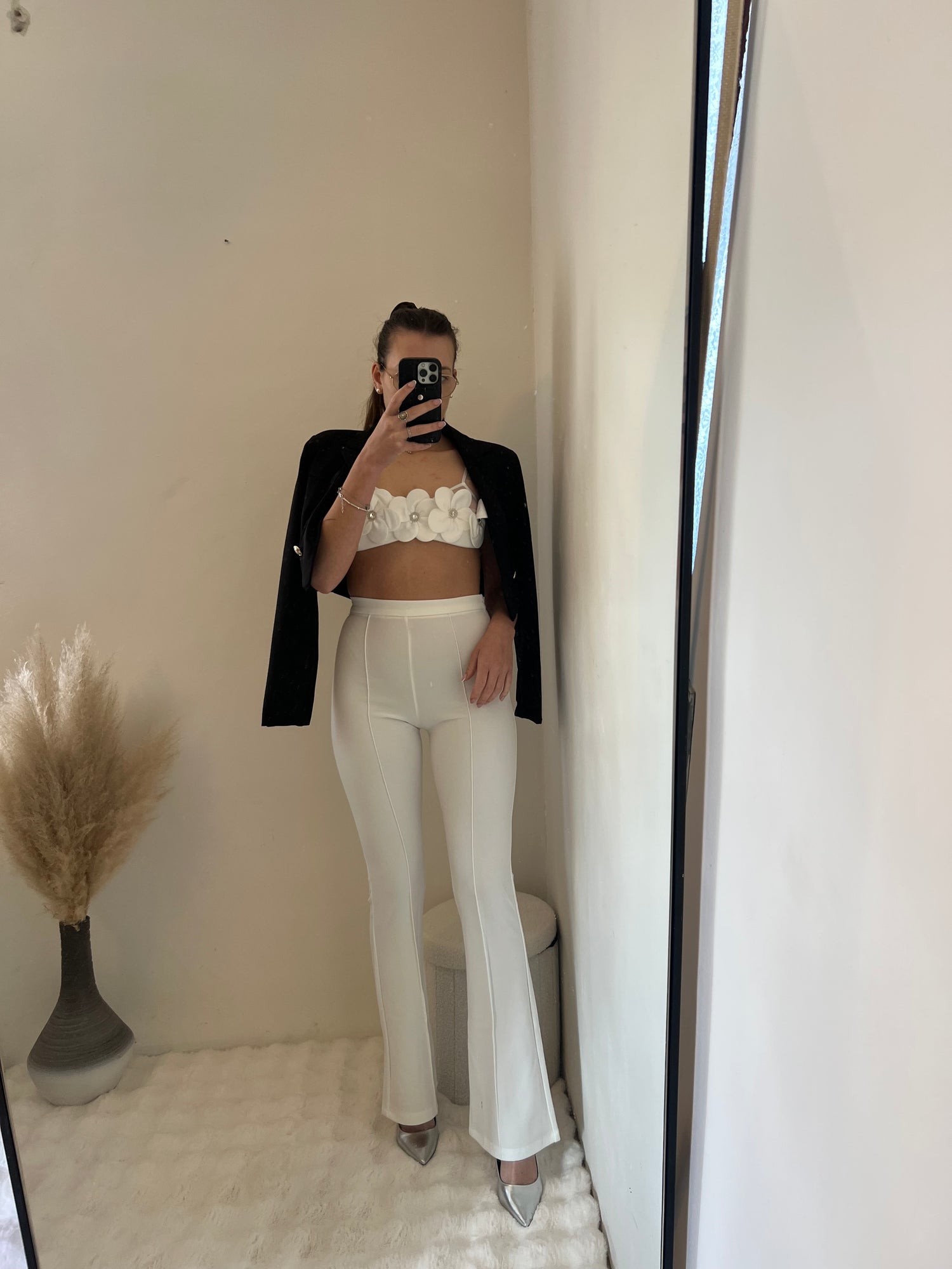 Pantalone a zampa bianco