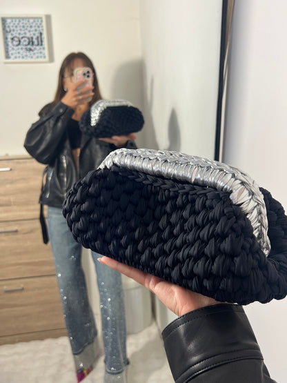 Borsa nera con dettagli